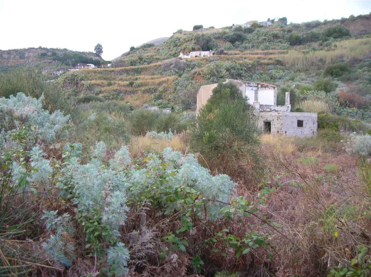 Farmhouse for sale with sea and panoramic views in Lipari, Sicily